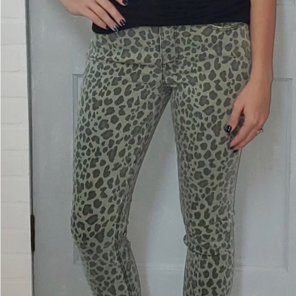 Level 99 cheetah print jeans, size 27
